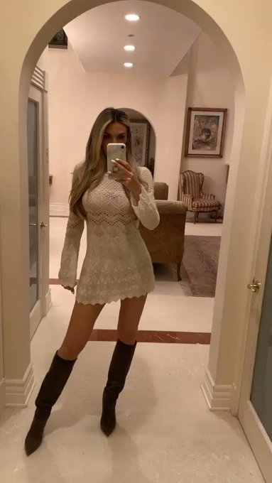 It’s boots and sweater dress season! https://t.co/kolmn4cxNt