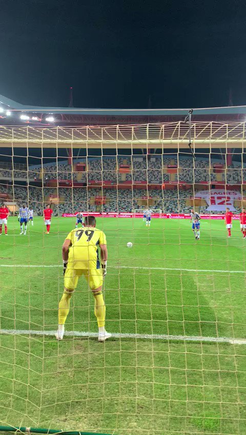 25' S.Oliveira [1-0]