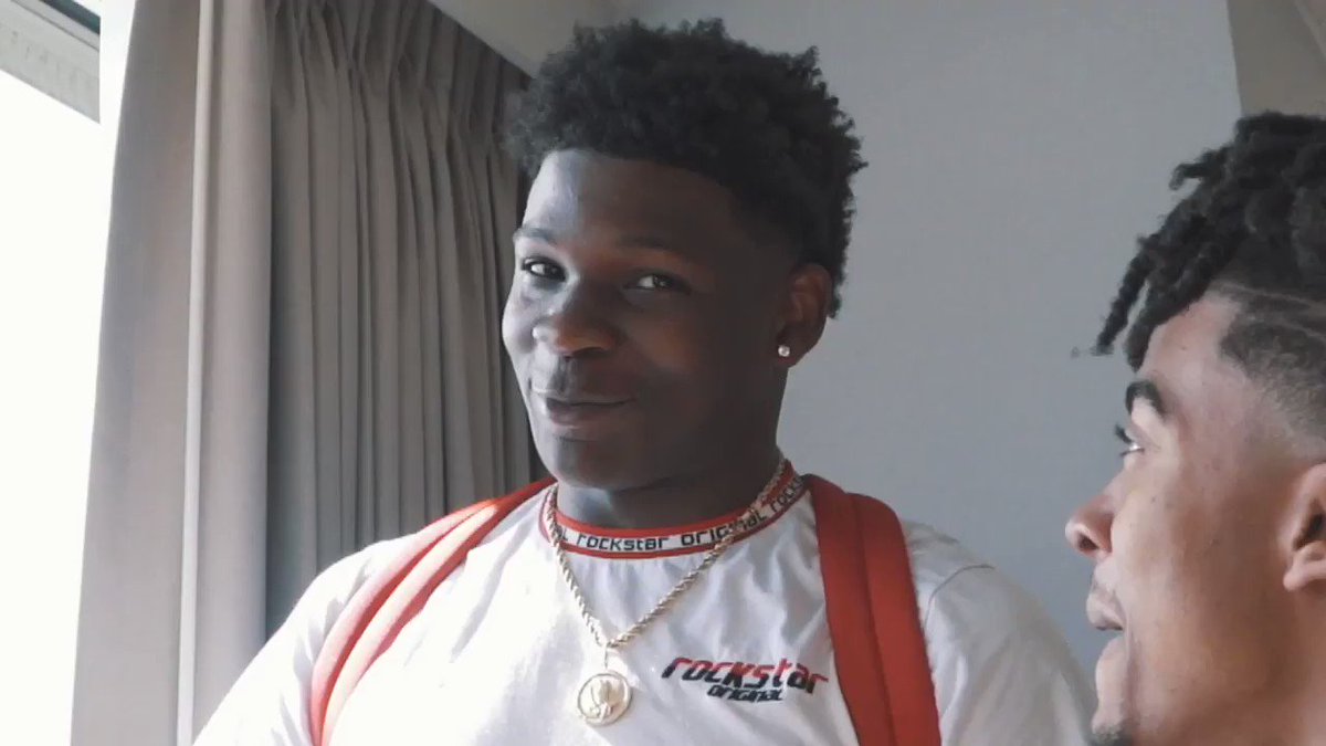 Ведущий rt америка. Ed rt. Ed rt. Дом совы эдрик блайт. Ed rt.