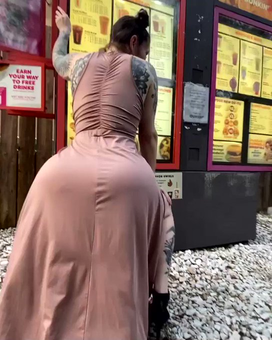 Please follow @TwerkingElle on Instagram for me https://t.co/jfPxlwV8wS