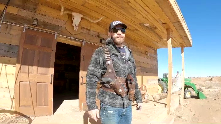 I got off regular chew in 2020 thanks to @BlackBuffaloInc!! This stuff is badass and I still get my fix. #Ad Use promo code COWBOY to join the herd with me. https://t.co/klQyuXNe16