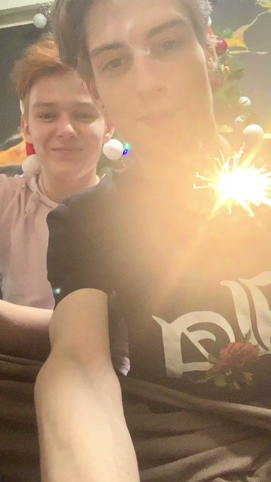 Happy new year’s ??????????? https://t.co/lQ0u0cGAgc