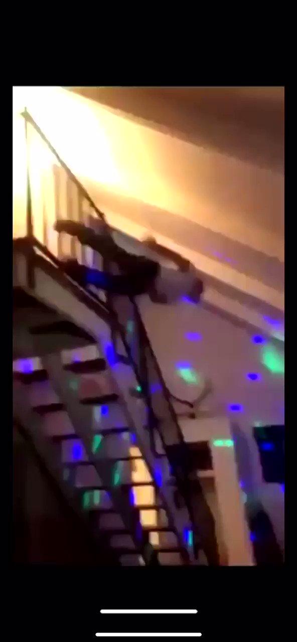 Tesmolol on Twitter: "@LoLTarzaned Riot Games : Season 6 private servers are downstairs Tarzaned