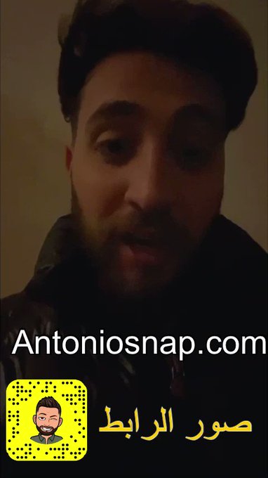 و انا رايح على الغداء شفت بنت تبكي على باب البناي و قلتلها يا بنتي وش فيكي عليش تبكيني وش القصة ؟ قالتلي