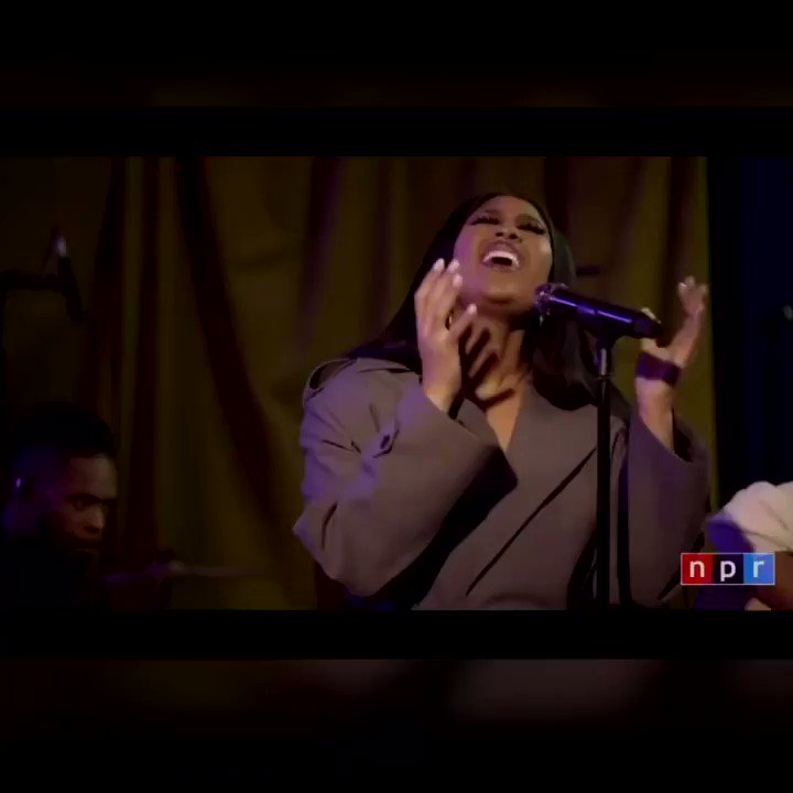 @TheShadeRoom's photo on Jazmine Sullivan