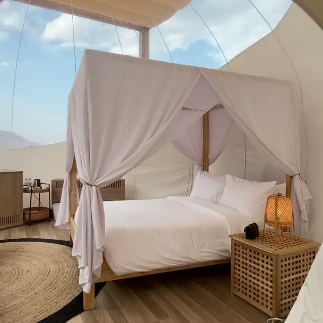 Glamping below striking mountains and a picturesque desert?
The #JebelHafitDesertPark is all about natural beauty, fascinating archaeological treasures and a hub of adventure filled experiences ⛺ 🚵♀️⛰ 🌄
#StaySafe #InAbuDhabi #WorldsCoolestWinter
📸 shaymasa_/Instagram https://t.co/2D5vLbhaah