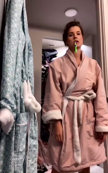 Robe life ftw https://t.co/ZRKeS32V30