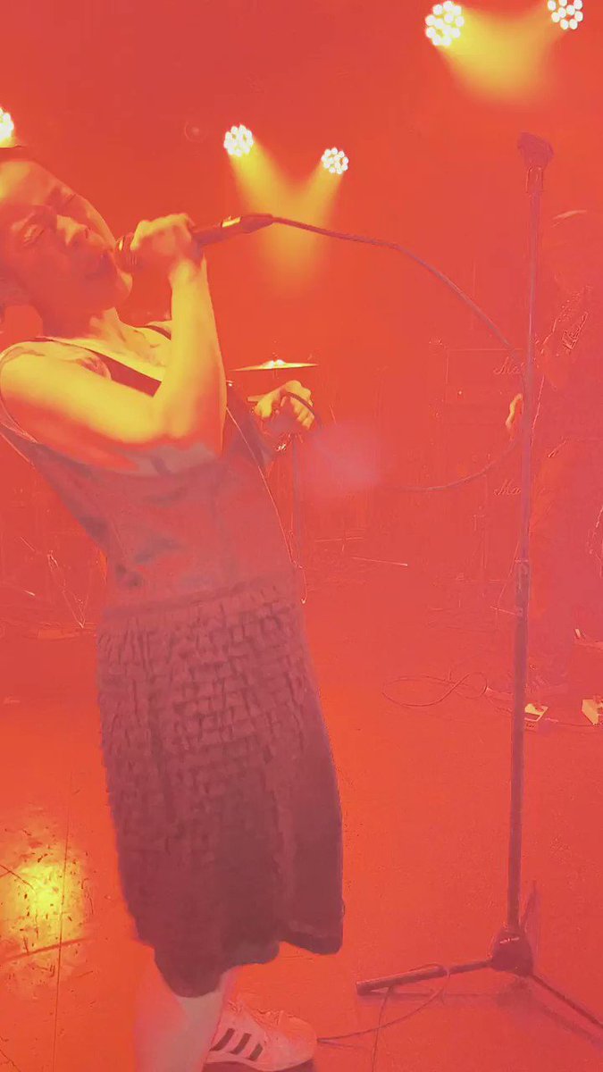 Nae なんと 昨日そのボーカルの方がoopsのライブ引用rtしてくれました スタジオ録音の音源聴きましたが めちゃカッコいいですね ほんと かっこいい女性ボーカルで企画して欲しいです T Co Iapqquhr44 Nae なんと 昨日そのボーカルの方がoopsのライブ引用rtしてくれました スタジオ録音の音源聴きましたが めちゃカッコいいですね ほんと かっこいい女性ボーカルで企画して欲しいです T Co Iapqquhr44