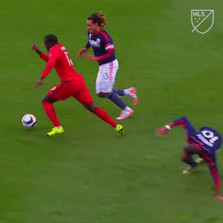  Happy birthday, Sebastian Giovinco! Thank you for giving us moments like these 

