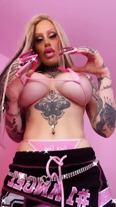 50% SALE ON MY VIP ONLYFANS RIGHT NOW because we are in lockdown here in UK & I want to do something