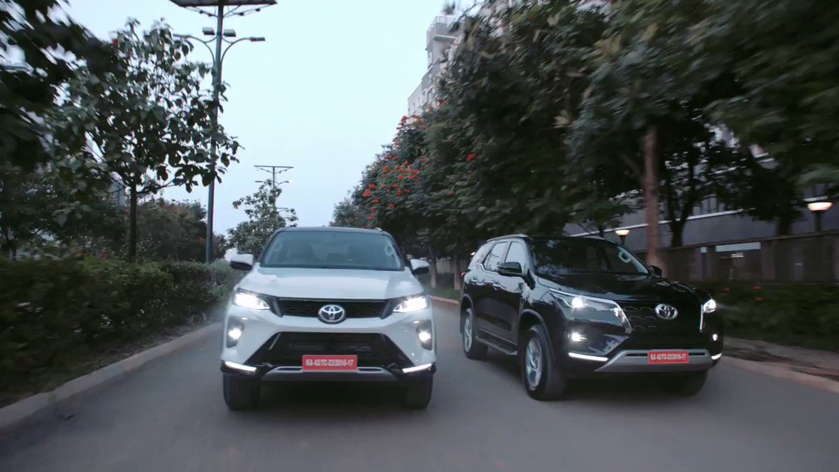 The new Legender and Fortuner boasts of luxury and connectivity features that are curated to lead.
E book now! Visit: https://t.co/0BFxesvXwo
#PoweredInStyle #PowerToLead #NewFortuner #Legender #Toyota #ToyotaIndia https://t.co/ClrDXCGJXE