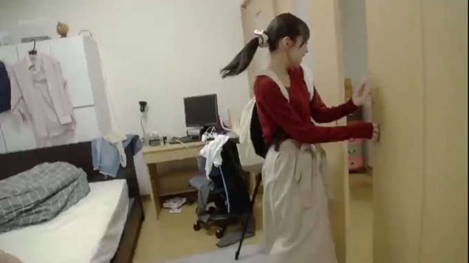 好きな人に1分間限定で憑依して楽しんじゃいます。発想が小学生すぎるけど、最高すぎます。
 https://t.co/jcTWHMvkAE