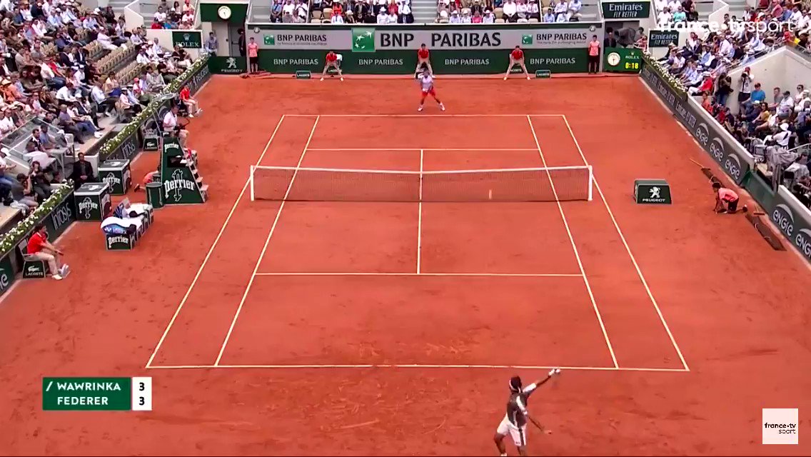 What a point between @rogerfederer and @stanwawrinka!
This was such a good match! Miss these two https://t.co/cYHkFQF81E
