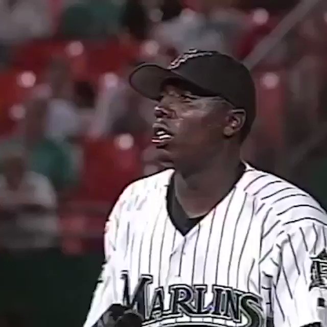 Dontrelle Willis had one of the most unique windups in MLB history.

Happy birthday, Dontrelle! 