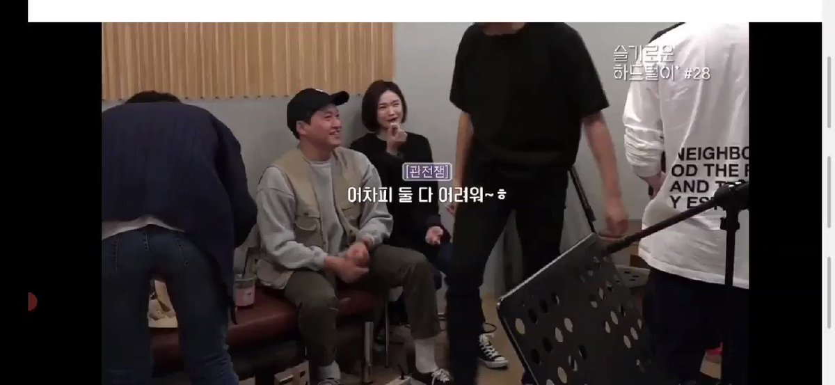 chae (@smolmidoring) on Twitter photo 2021-01-14 12:07:52 i didnt know that mido bumping her head would be my fave video 😭 i didnt know that mido bumping her head would be my fave video 😭