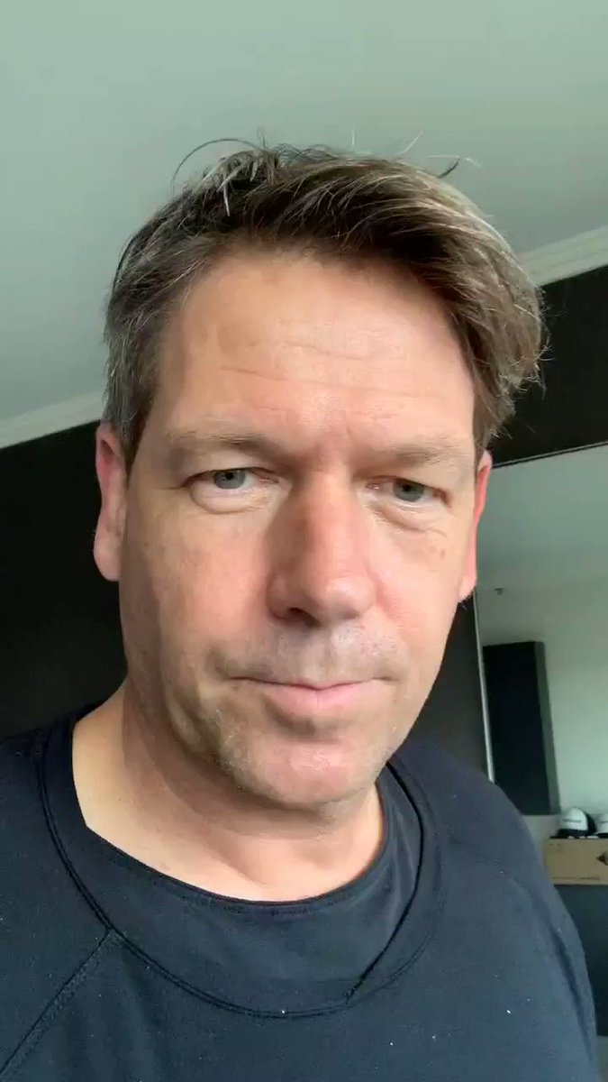 Bon appétit! Sven Groeneveld shares his dinner with us from his Australian Open hotel quarantine room in Melbourne. Sorry you didn't get lunch Sven, but dinner looks pretty good! 🍝🍰
#Tennis #AusOpen #AustralianOpen #quarantinelife #melbourne @OrangeCoach @toalsonofficial https://t.co/ByIaKbVPom