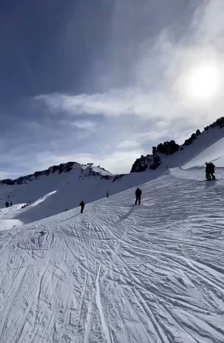 Austin: finally getting the hang of it! #UOR32 #ski #aspen https://t.co/BoJz9pES6Z