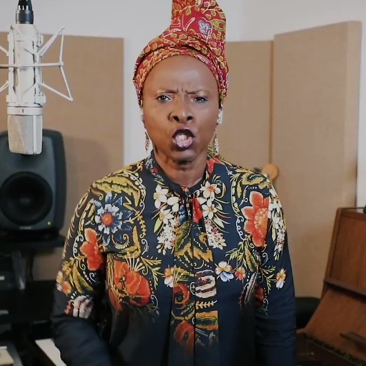 استمتعوا من راحة منزلكم بأداء موسيقي ممتع للفنانة آنجيليك كيدجو، التي تعد واحدة من أهم الأصوات على الساحة الموسيقية والحائزة على جائزة جرامي العالمية
يوم الأربعاء 20 يناير9 مساءً توقيت الإمارات على قنوات المجمَع الثقافي على يوتيوب وفيسبوك https://t.co/XqsDjZArtn
@abudhabicf https://t.co/n7yWKqPczM