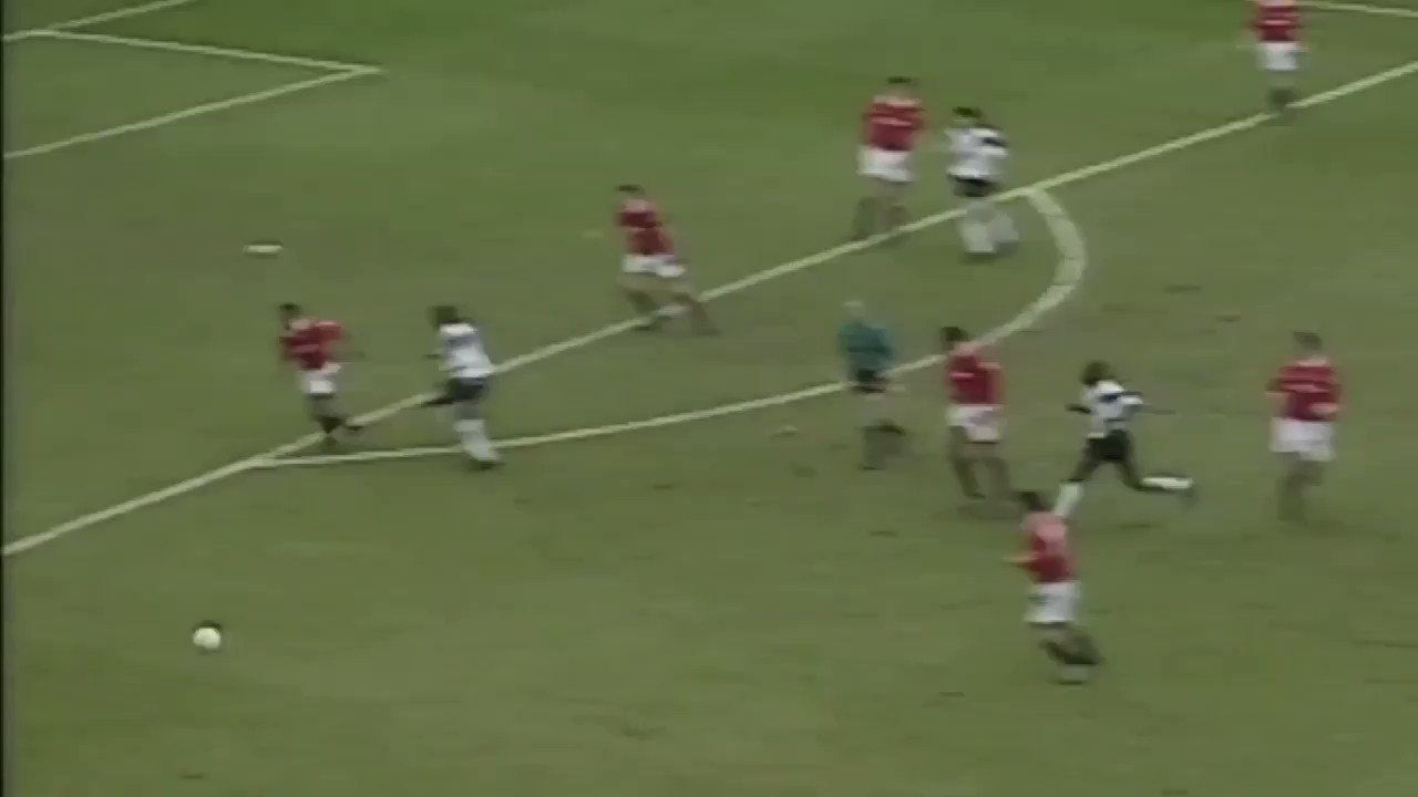 Happy birthday to Steve Staunton! 2 absolute wonder strikes.   