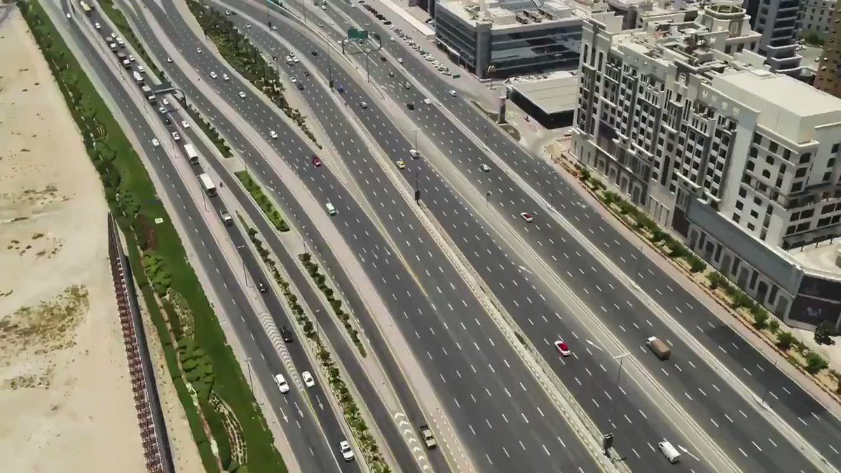 طرق دبي تبدأ غدا التشغيل الفعلي للمسار الخاص بالحافلات في شارع خالد بن الوليد صحيفة الخليج الخليج خمسون عاماً