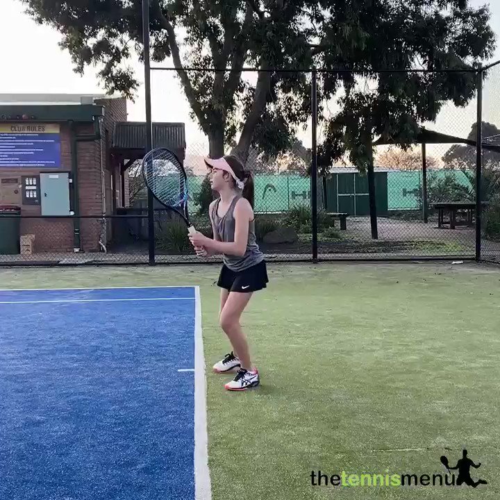 Watch how the player uses her back leg to drive and create "ground force reactions", all while challenging her balance and positioning...
#tennisdrill #tennisgirl #tenniscoach #tennis #tennisonline #tennislesson #tennistips #learntennis #biomechanics #sportscience #coaching #fun https://t.co/3aUZf1uVfU