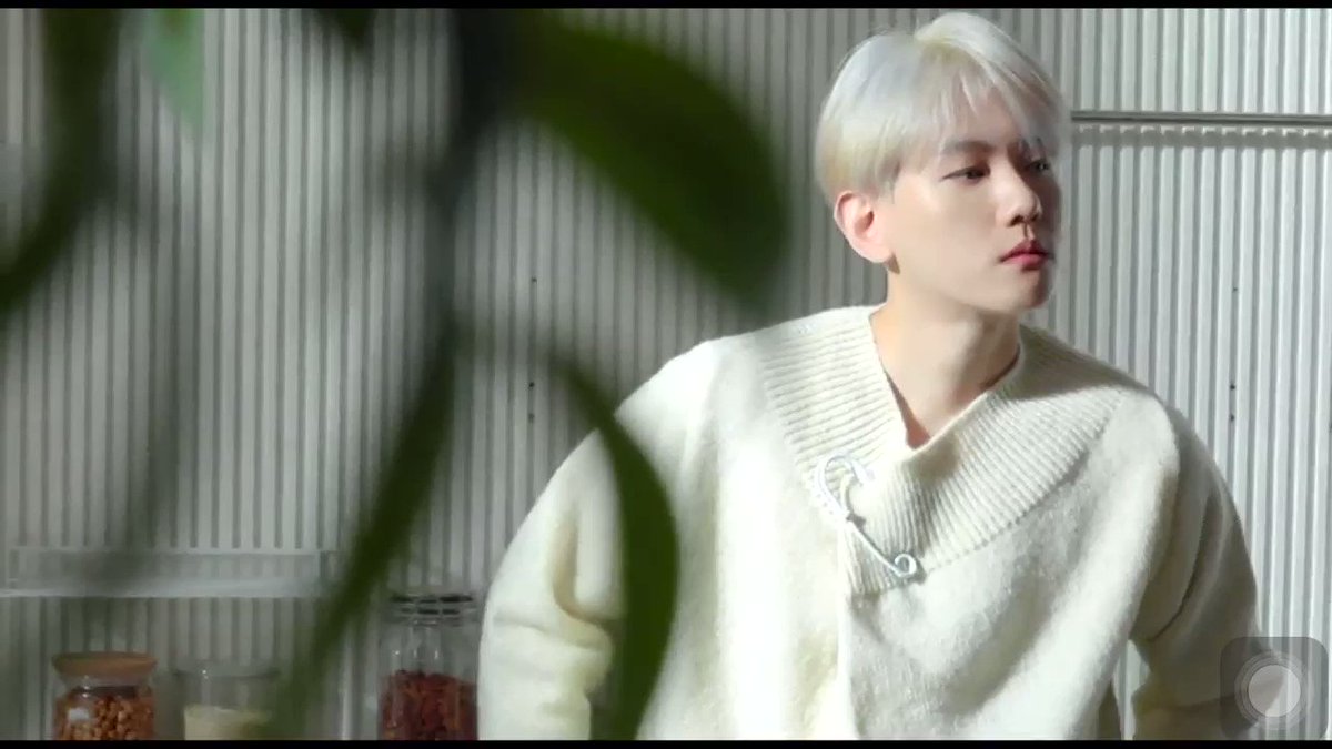 Músicas do mini japonês em português e comentários do Baekhyun. / X