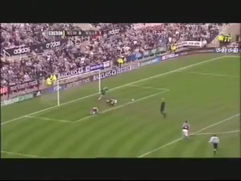 Happy 35th birthday to former magpie Steven Taylor  Who remembers this 