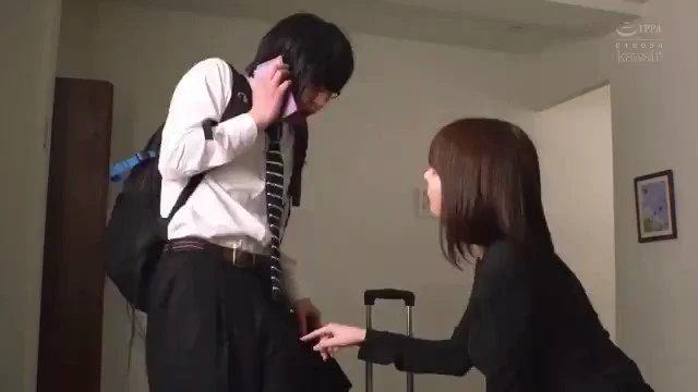 伊藤舞雪 社員研修で同期の伊藤さんと本社へ…ドジで要領悪くてイライラさせた挙句に女子みたいな名前が災いし相部屋に！ 「男として認めてないから、童貞野郎！悔しかったら襲ってみたら？」 馬鹿にされ頭が沸騰し酔い潰れた伊藤さんを夜這いレイプ！悔しがるを見下ろしながら強引中出し！