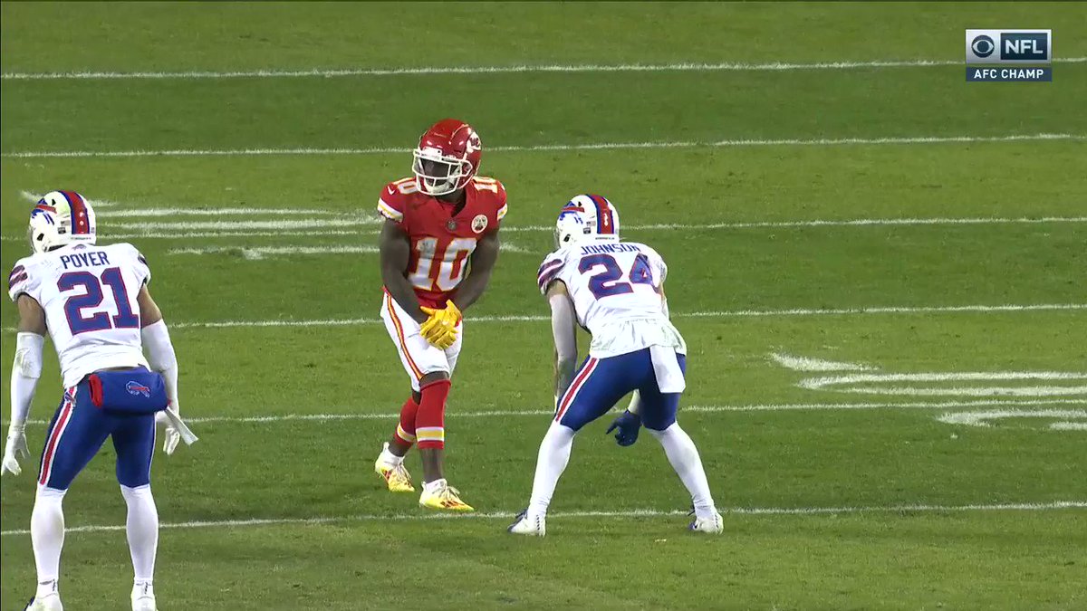 Tyreek almost outran the entire Bills defense π±
(via @thecheckdown)
https://t.co/OyUcjoil1U