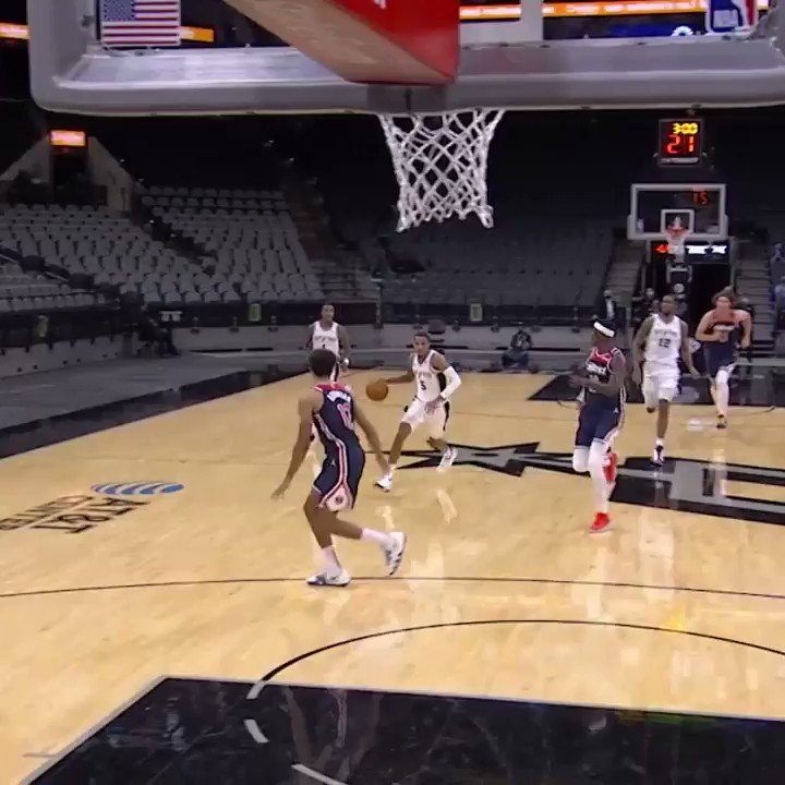 RT @spurs: .@DejounteMurray gets his 2nd trip dub on the season!

11 PTS | 11 REB | 10 AST https://t.co/eOEYd2oyqS