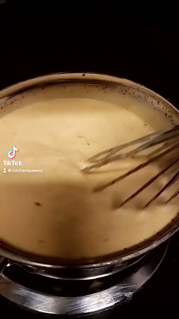 Sooooo tried my hand at #Seafood #MacNCheese this morning!!
Follow me on #TikTok, #Instagram, & #Facebook at KitchenQueenz !! #Facebook is: Kitchen Queenz, LLC
Early #MorningVibes this morning!
#BrisKitchenChronicles 👩🏾🍳
🥦🧀🍤🥣🥄 https://t.co/HIOlxi8rru