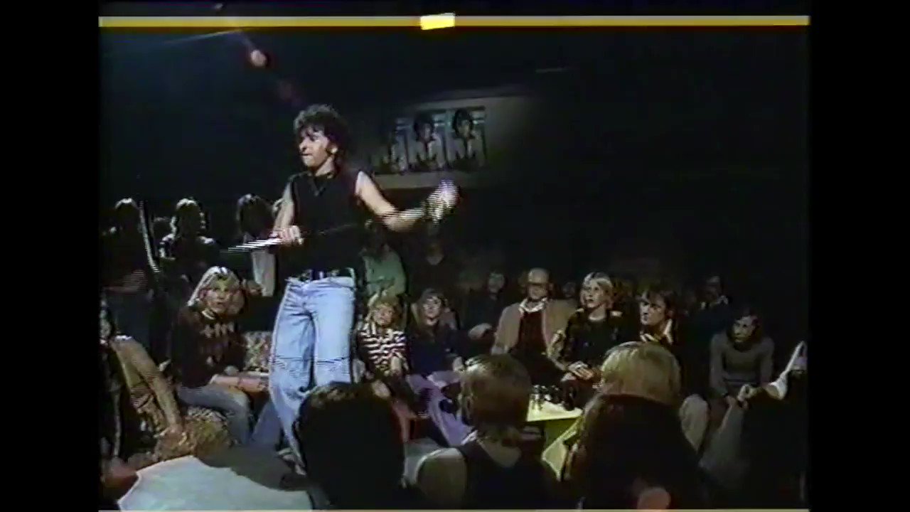 Happy birthday to David Essex. Rock On 