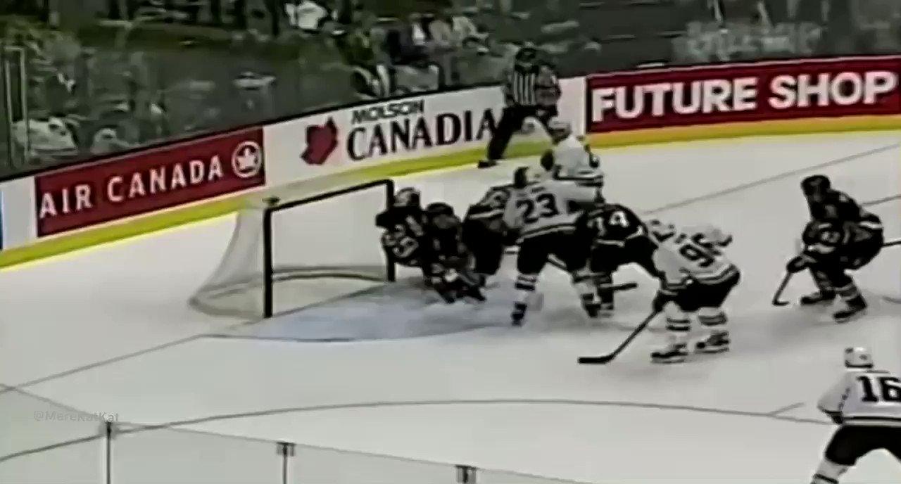 Happy Birthday to the greatest goalie in NHL history and an all-time Sabres legend, Dominik Hasek 