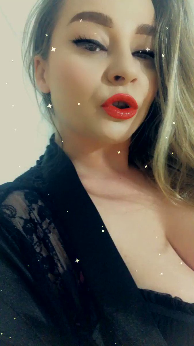 Model - MissBlonde niceass