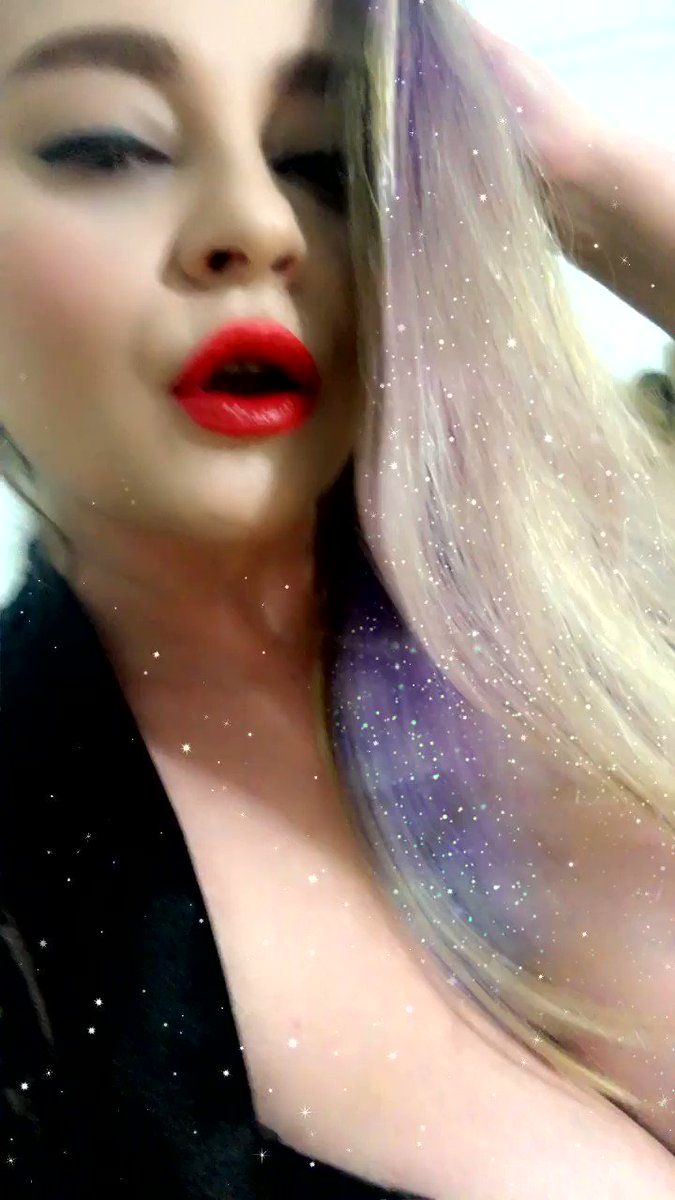 Model - MissBlonde bigtits