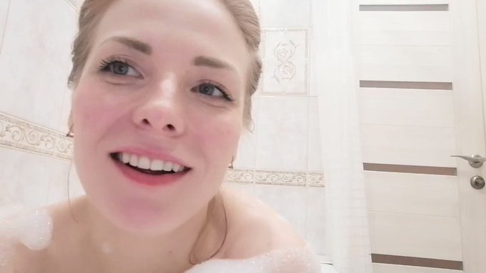 RedJulia’s pics and videos