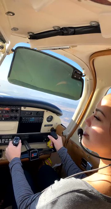 I flew a plane ? https://t.co/Lsy5RCbKyM