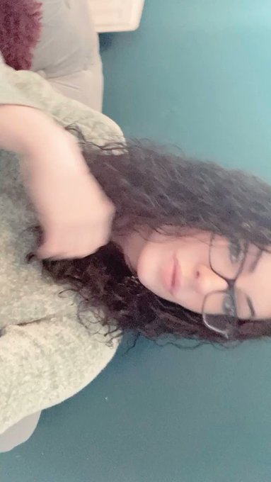 Morning boobs https://t.co/65FjibDigf