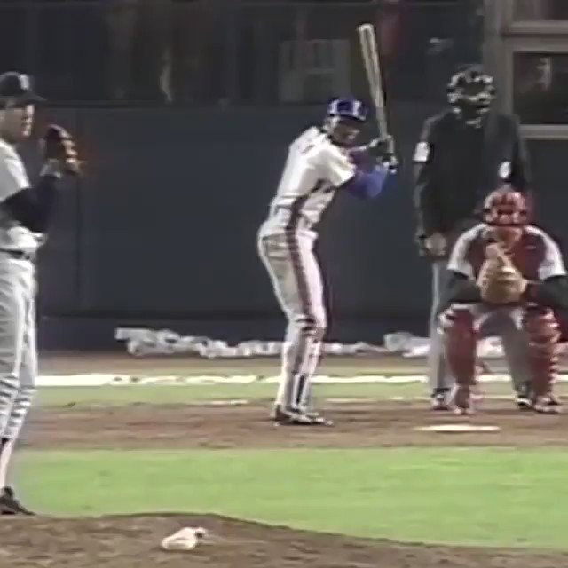 The grounder heard \round the world.

Happy birthday, Mookie Wilson! 
