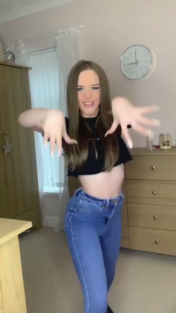 💅Willow Gait💄 on Twitter: - Willow Gait: Sexy Pics Of The Ethereal TikTok Star