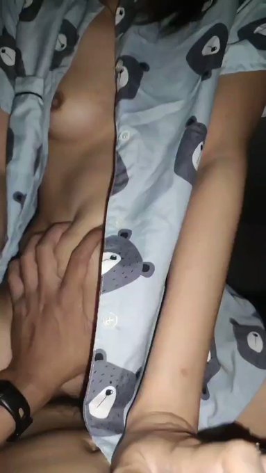 Kh&ocirc;ng g&igrave; sướng bằng chăn mấy b&eacute; cấp 3. L&ocirc;ng mới chớm, lồn con non, nhưng thơm v&agrave; nước lồn nhiều v&ocirc; kể😋😋😋 #FWB<a href="/tag/bdsm"class="tags"><span>#bdsm</span></a><a href="/tag/swing"class="tags"><span>#swing</span></a><a href="/tag/bisexual"class="tags"><span>#bisexual</span></a><a href="/tag/sissy"class="tags"><span>#sissy</span></a><a href="/tag/gangbang"class="tags"><span>#gangbang</span></a><a href="/tag/tinder"class="tags"><span>#tinder</span></a>