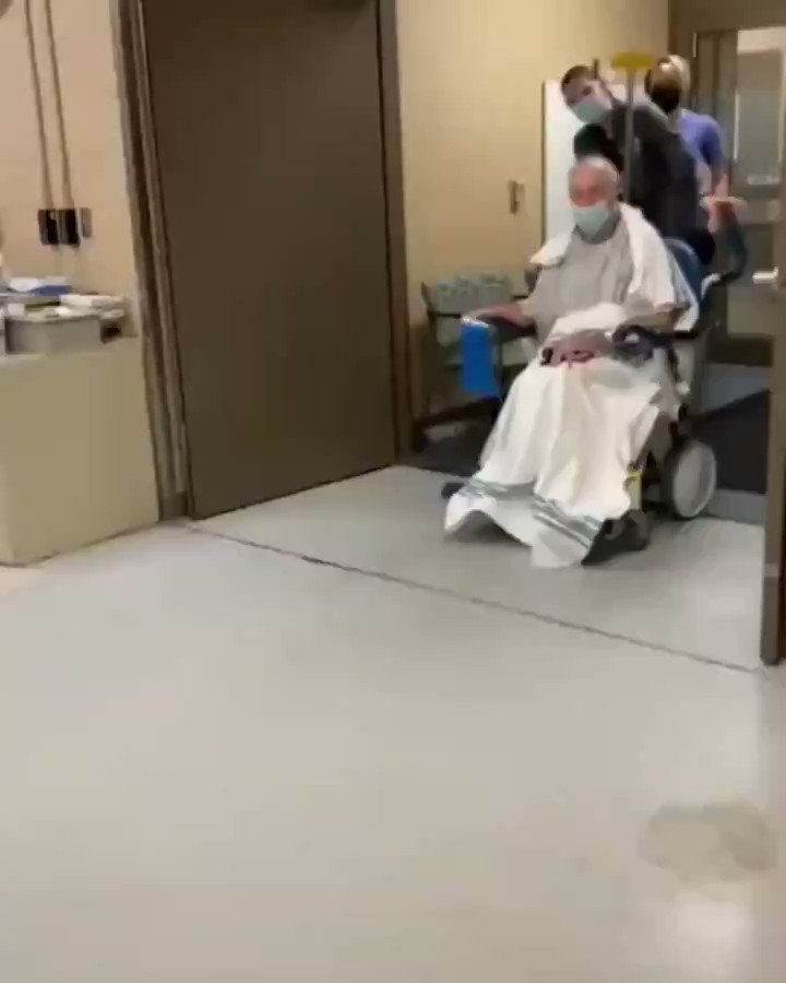 El reencuentro más emotivo que verás hoy 😍❤️
#EstoEsYasss https://t.co/I9fjYvAVhm