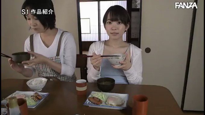 久々に会った成長期の従妹（いとこ）の抜きテクに我慢できず、三日三晩「18発」も射精し続けた帰省中の思い出。。（笑） https://t.co/iKUJjFWuWr