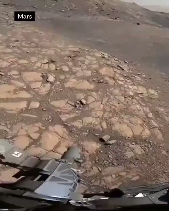 NASAnın uzay aracı Perseverance Rover Marsa tarihi inişini yaptı. En net Mars görüntüsü #CountdownToMars  https://t.co/CpPkv4aCn5