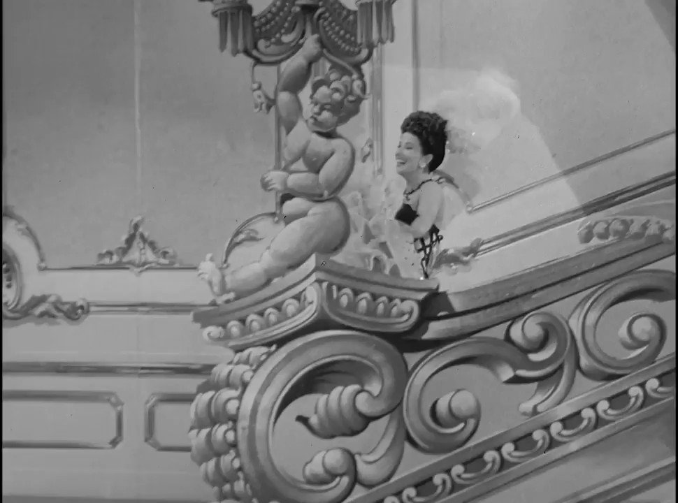 Dancer on Film (@DancerOnFilm) on Twitter photo 2021-02-19 22:00:43 Merle Oberon performing The Parisian Trot in THE LODGER (1944) dir. John Brahm Merle Oberon performing The Parisian Trot in THE LODGER (1944) dir. John Brahm