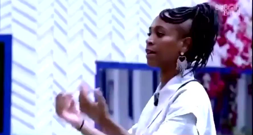 nossa eu queria tanto alguém pra surrar a karol com propriedade igual a camilla fez, obrigada por tudo https://t.co/YV8NKeaQAO