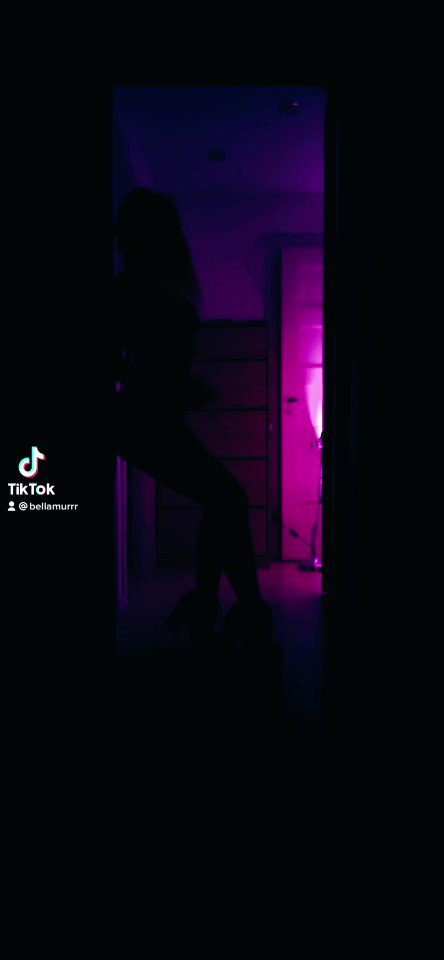 Model - Hella Bella gfe