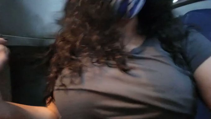 me chupa em público? 😈

se tiver bastante rt eu faço um pack gozando no ônibus 🤤 https://t.co/xfFihb