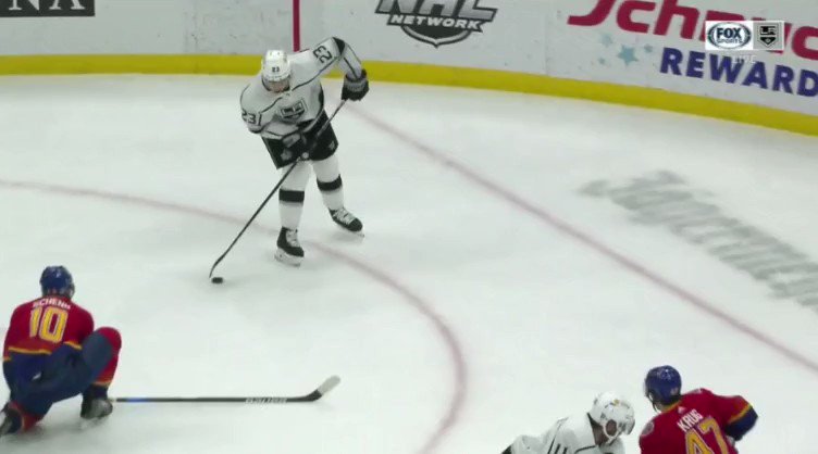 @RinkRoyalty's photo on Dustin Brown