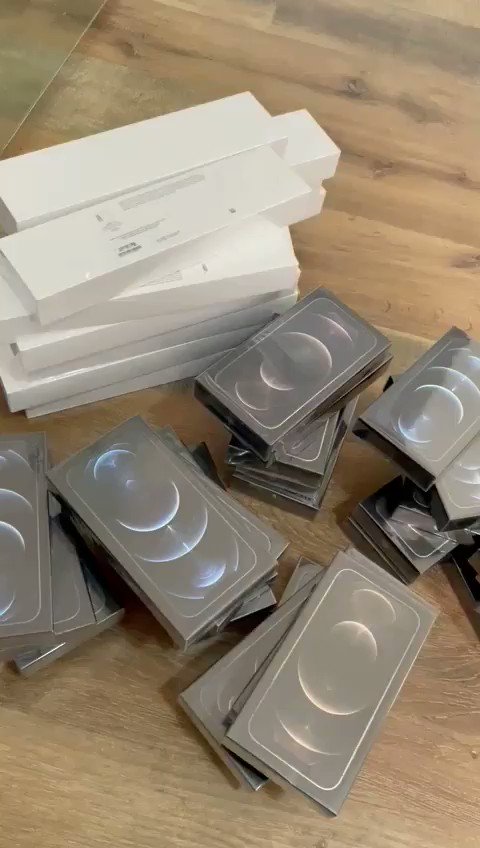 New stock alert
Iphone 12
iPhone 12pro
iPhone 12pro max
All gig available in store
We also have Apple watches from series 2 - 6
Call : 09031927492
09040288362 https://t.co/y2t4EK4Wow